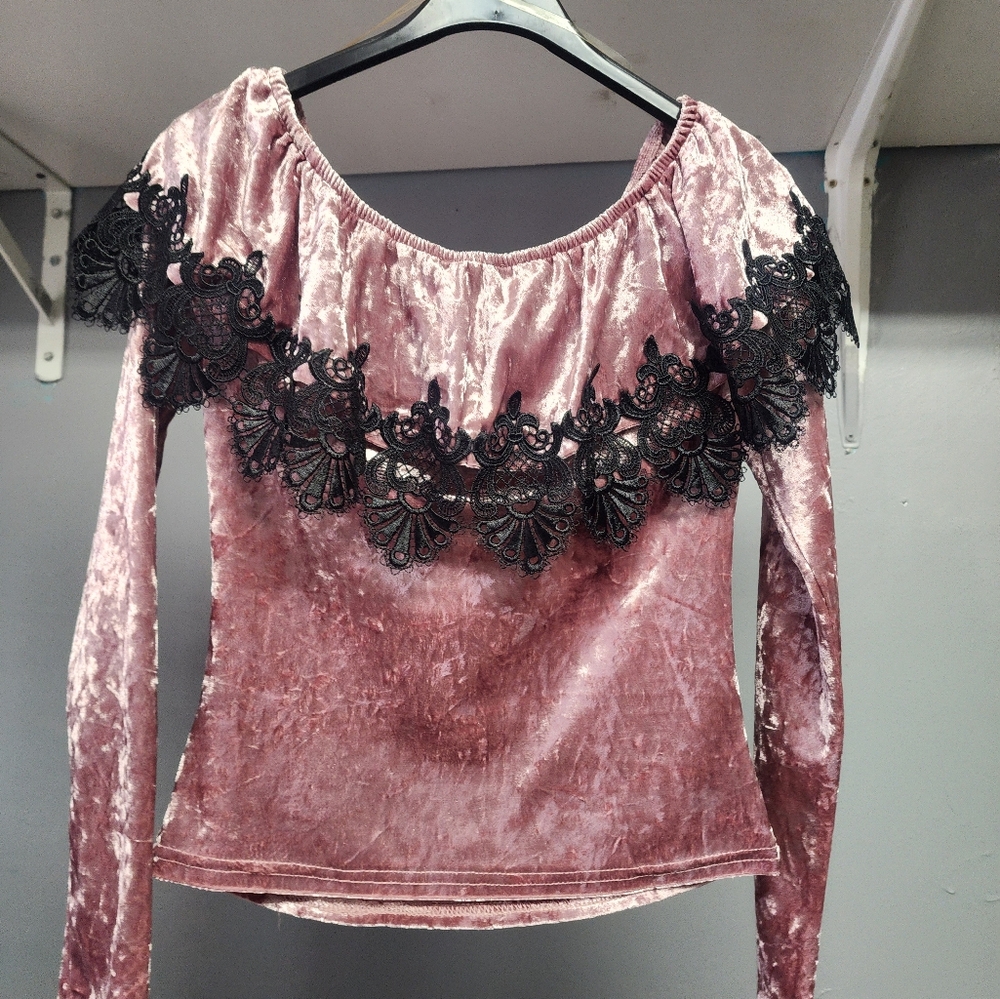 Pinknamd Black top